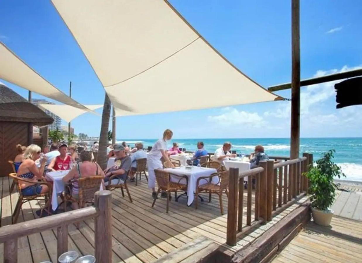 Beachfront Complex El Coloso Views,Pools,Parking Benalmadena Costa Bagian luar foto