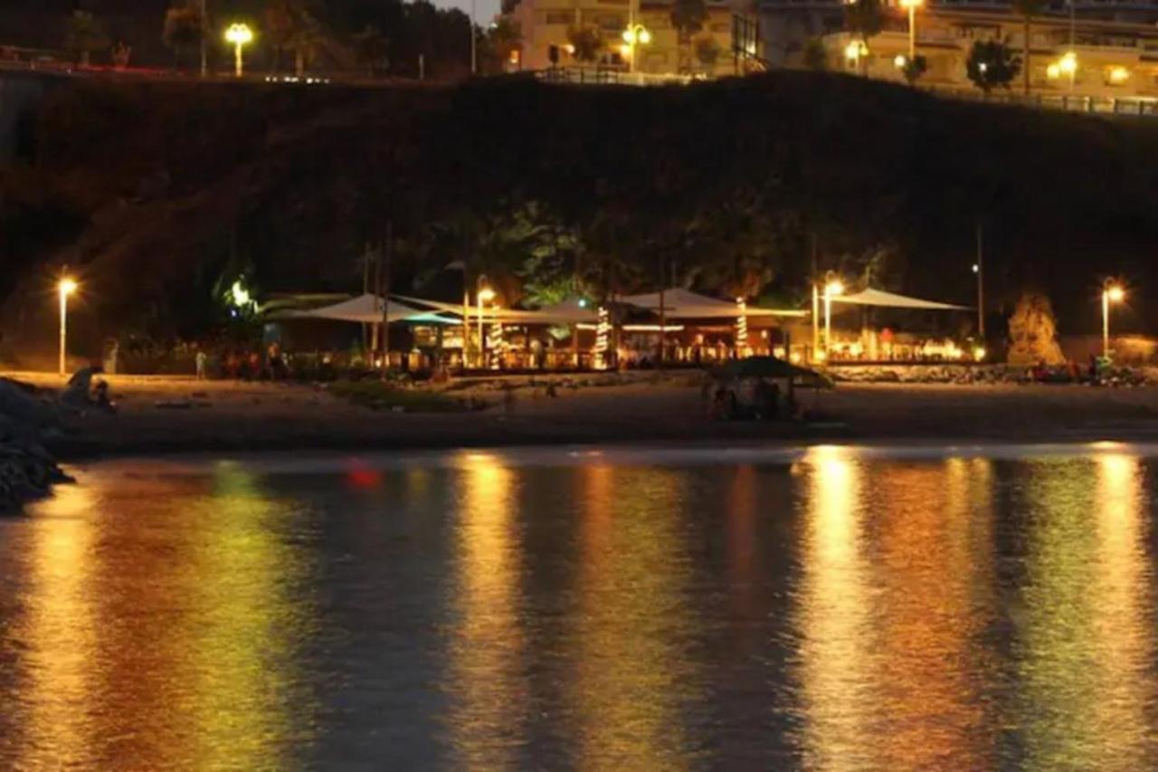 Beachfront Complex El Coloso Views,Pools,Parking Benalmadena Costa Bagian luar foto