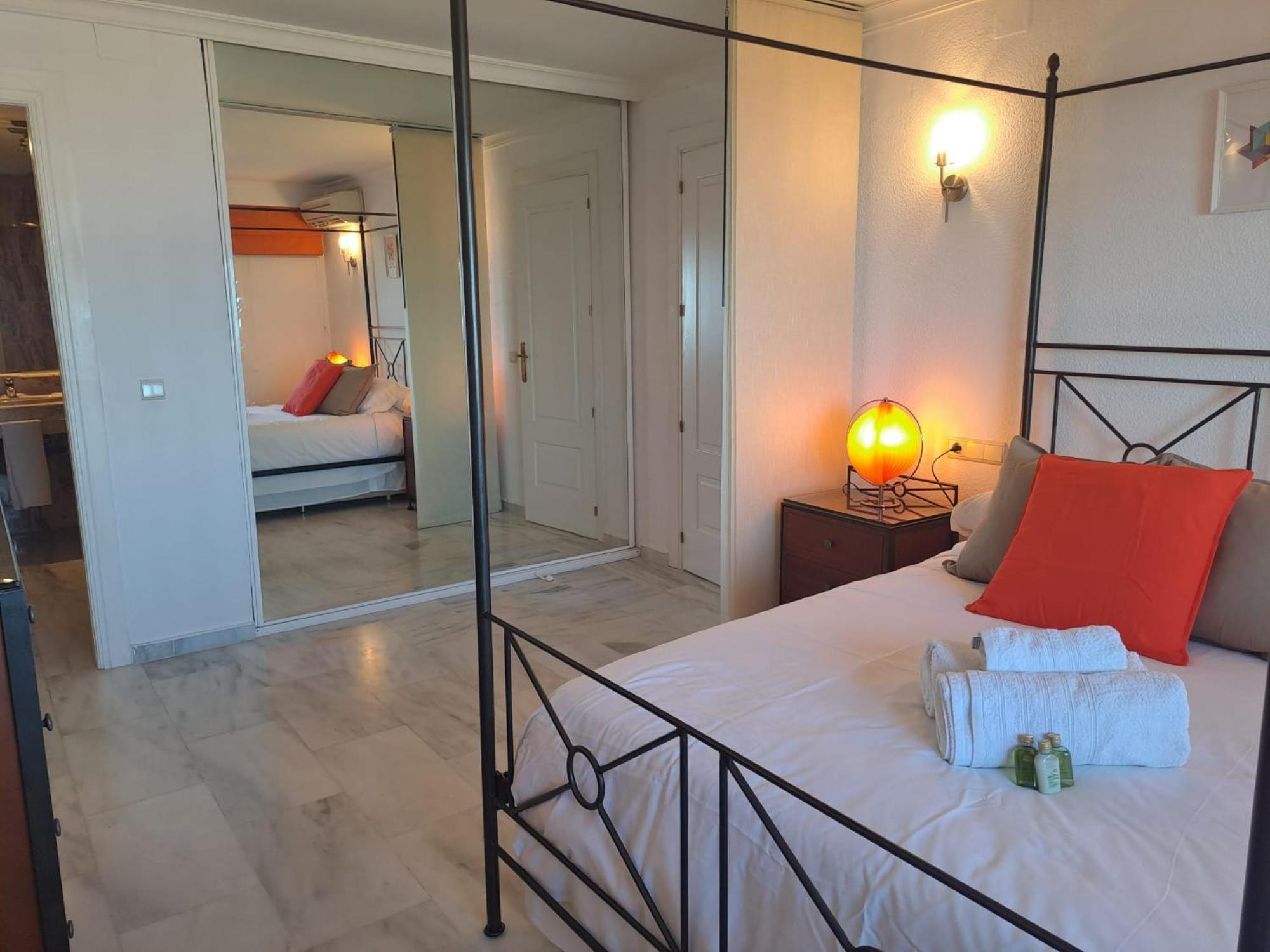 Beachfront Complex El Coloso Views,Pools,Parking Benalmadena Costa Bagian luar foto